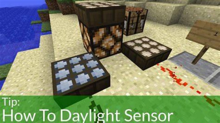 How do daylight sensors work in minecraft
